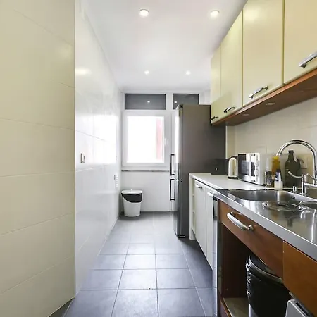 Elegant 3bed 2bath In Central 아파트 *