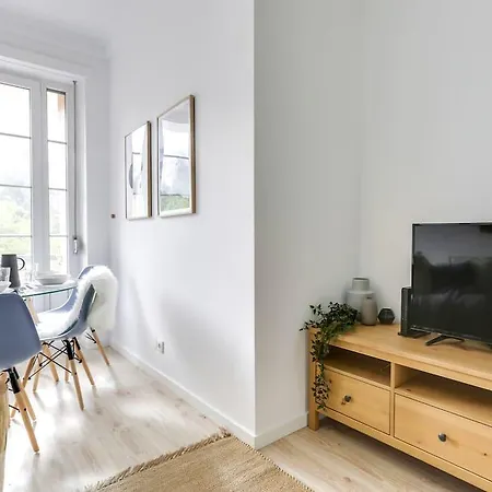 아파트 Elegant 3bed 2bath In Central *
