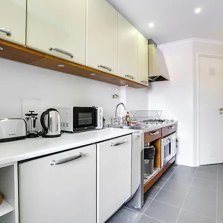 아파트 Elegant 3bed 2bath In Central *